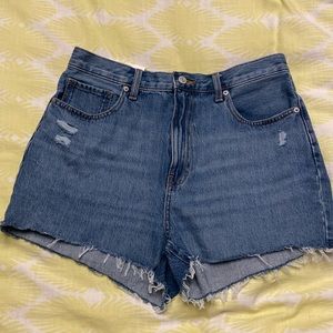 NWT Uniqlo cutoff denim shorts 29